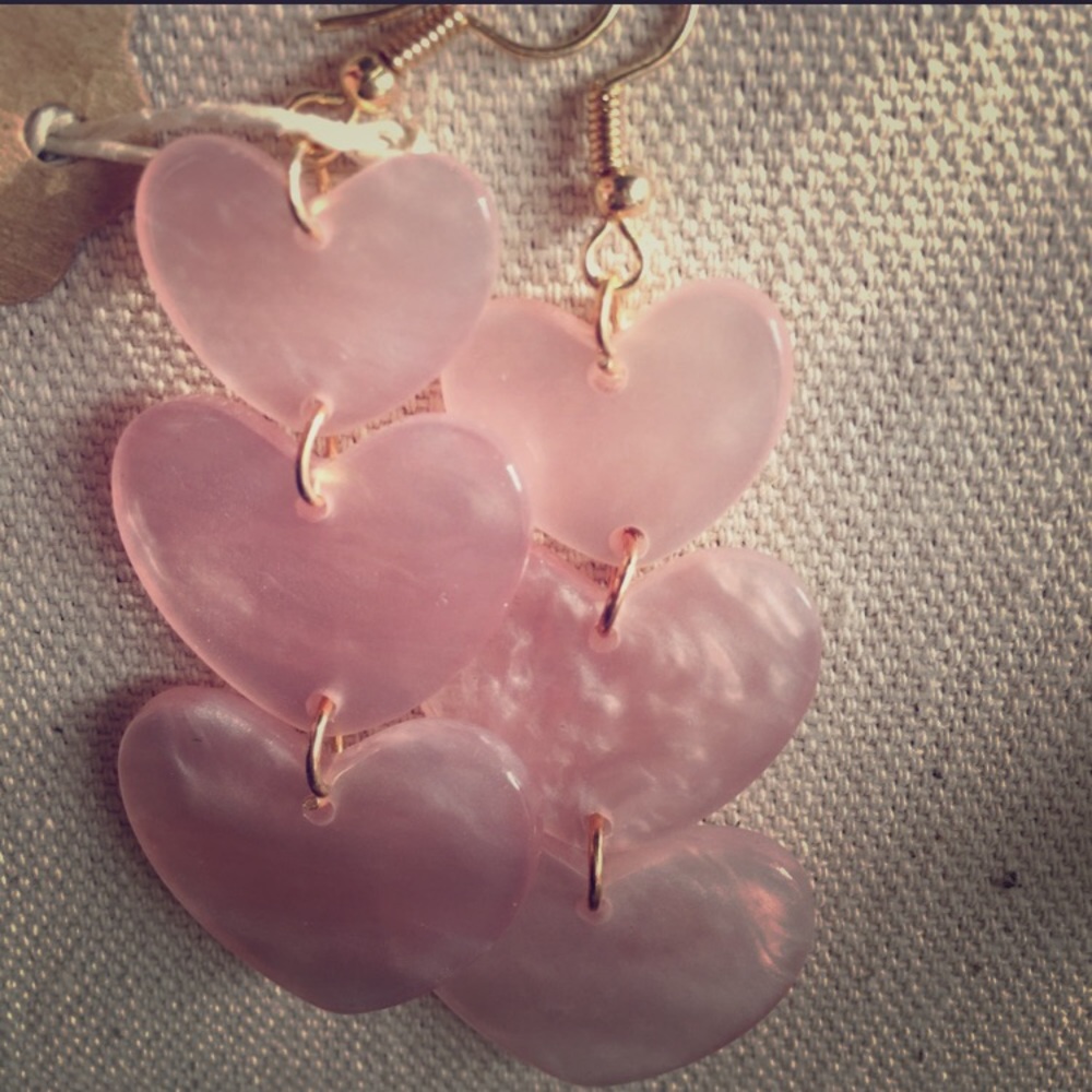 💖 Pink Pearly Heart Shaped Drop Earrings💖🌟